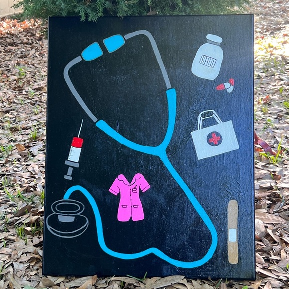 Nurse supplies - Picture 2 of 5